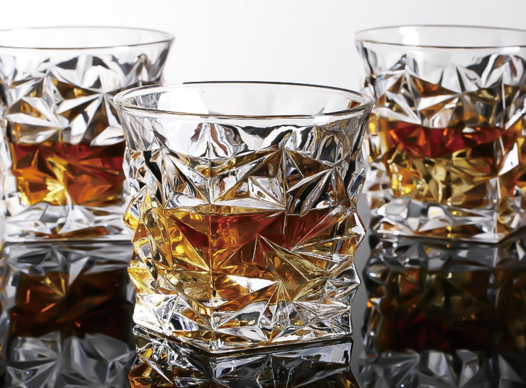 The Art and Craft of Glass Handicrafts: Beauty in Fragility